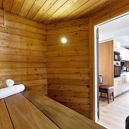 Les Balcons De Val Chaviere Apartmanhotel